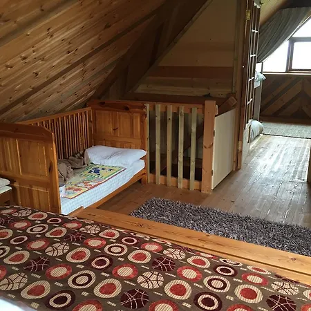 Cedar Boathouse Overlookng Baltimore, West Cork & Islands Holiday home *