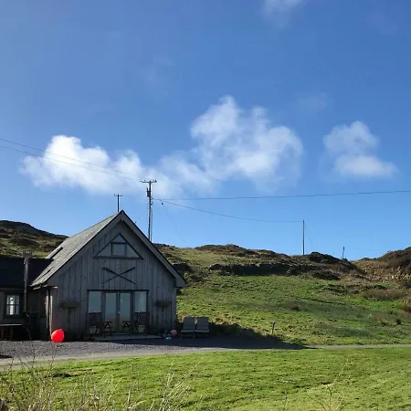 Vakantiehuis Cedar Boathouse Overlookng Baltimore, West Cork & Islands *