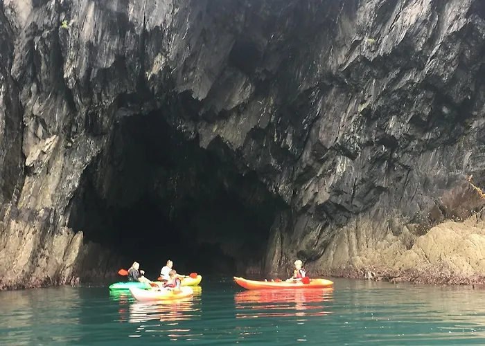 Vakantiehuis Cedar Boathouse Overlookng Baltimore, West Cork & Islands